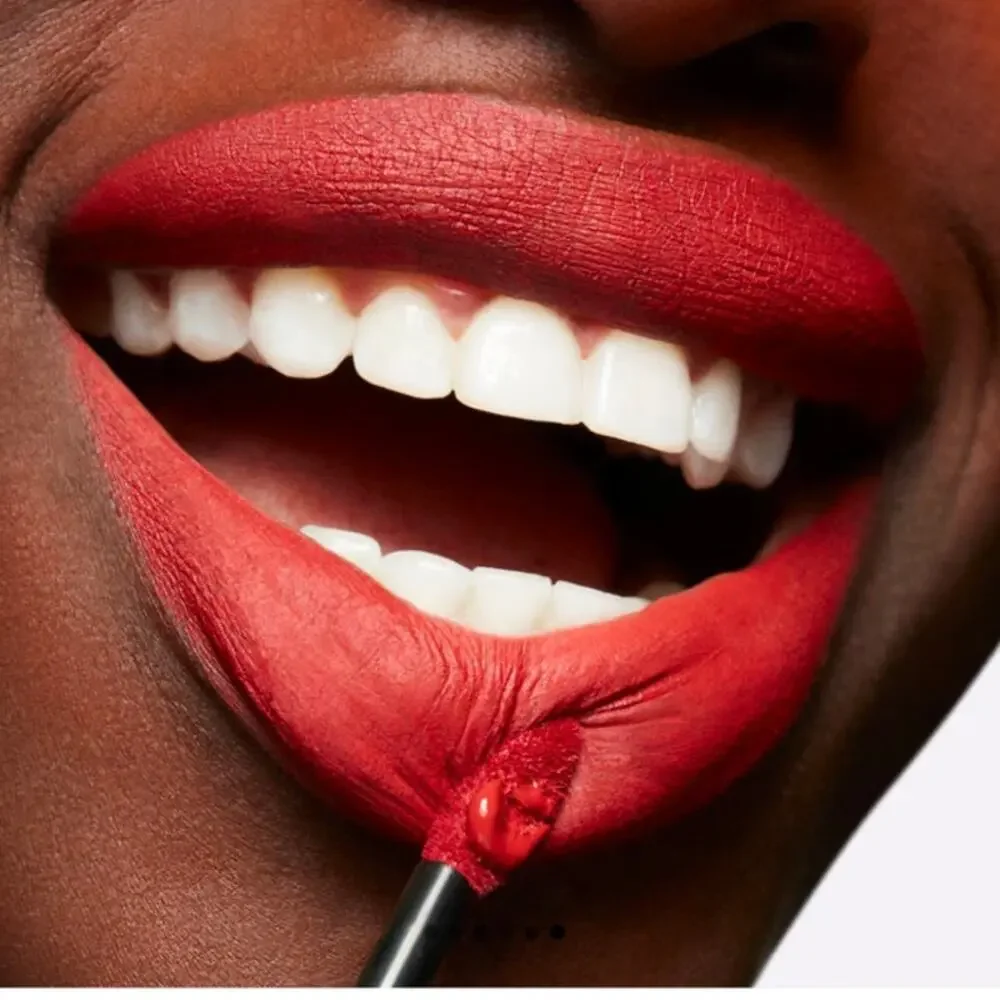 MAC Cosmetics Limited Edition Retro Matte Liquid Lipcolour 135 Chili Addict